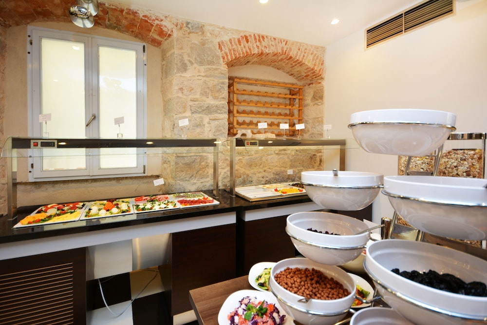 Heritage Jupiter Luxury Hotel — Restaurant & bars in Split, Split-Dalmatia