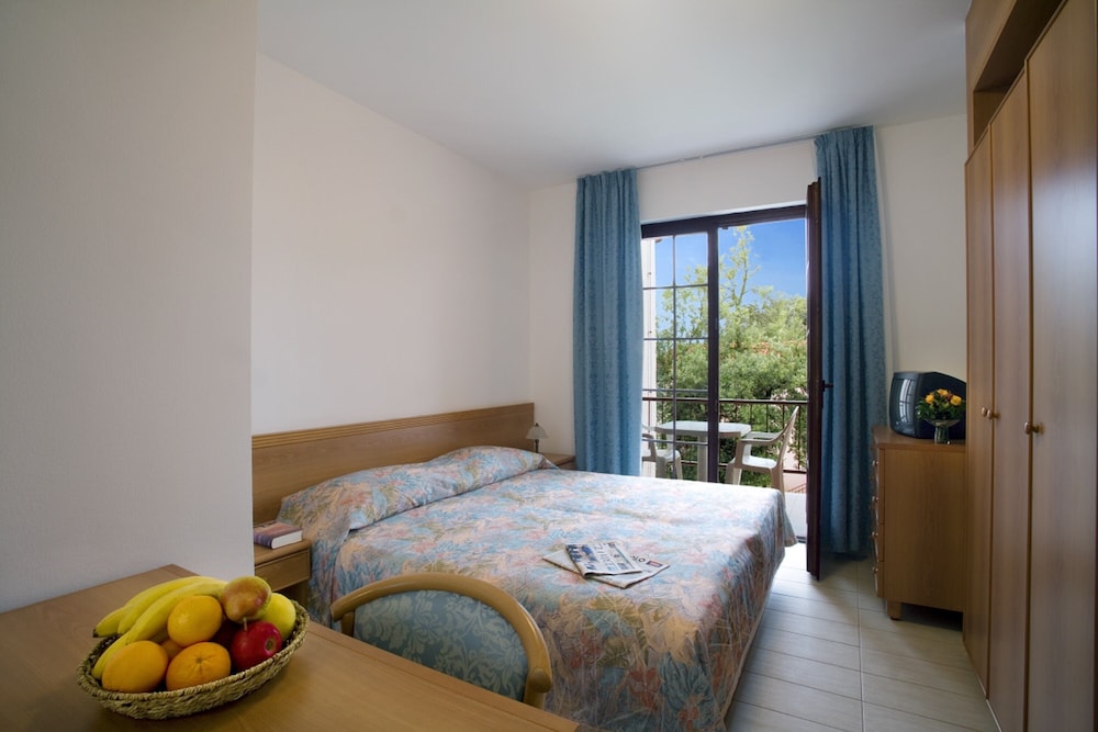 Solaris Residence - Naturist — Hotel rooms in Tar, Istria