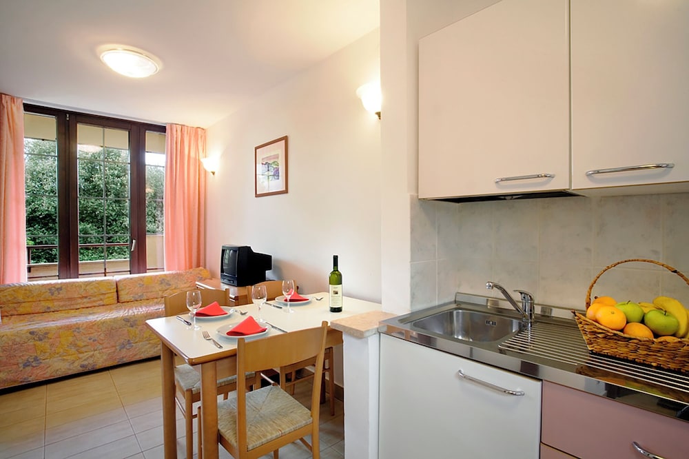 Solaris Residence - Naturist — Hotel rooms in Tar, Istria