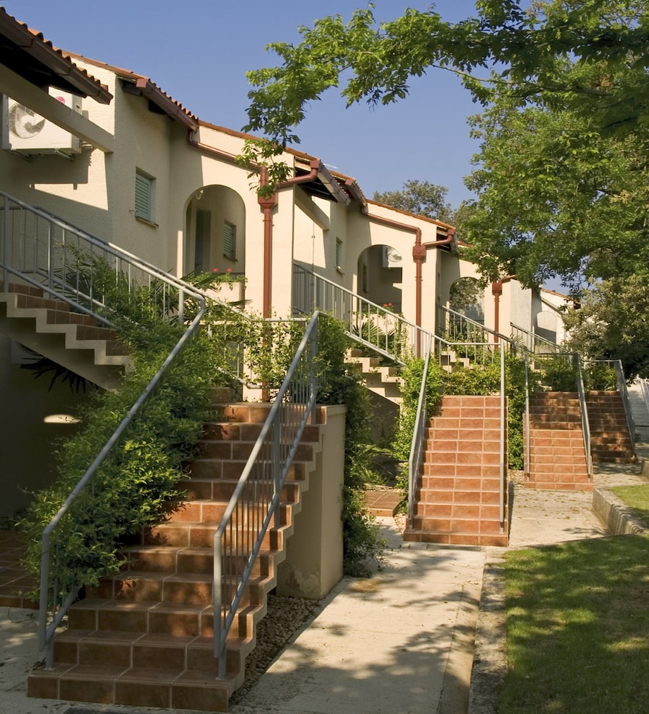 Solaris Residence - Naturist — Hotel building in Tar, Istria