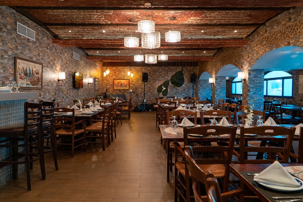 Al Ain Palace Hotel - zdjęcie 2