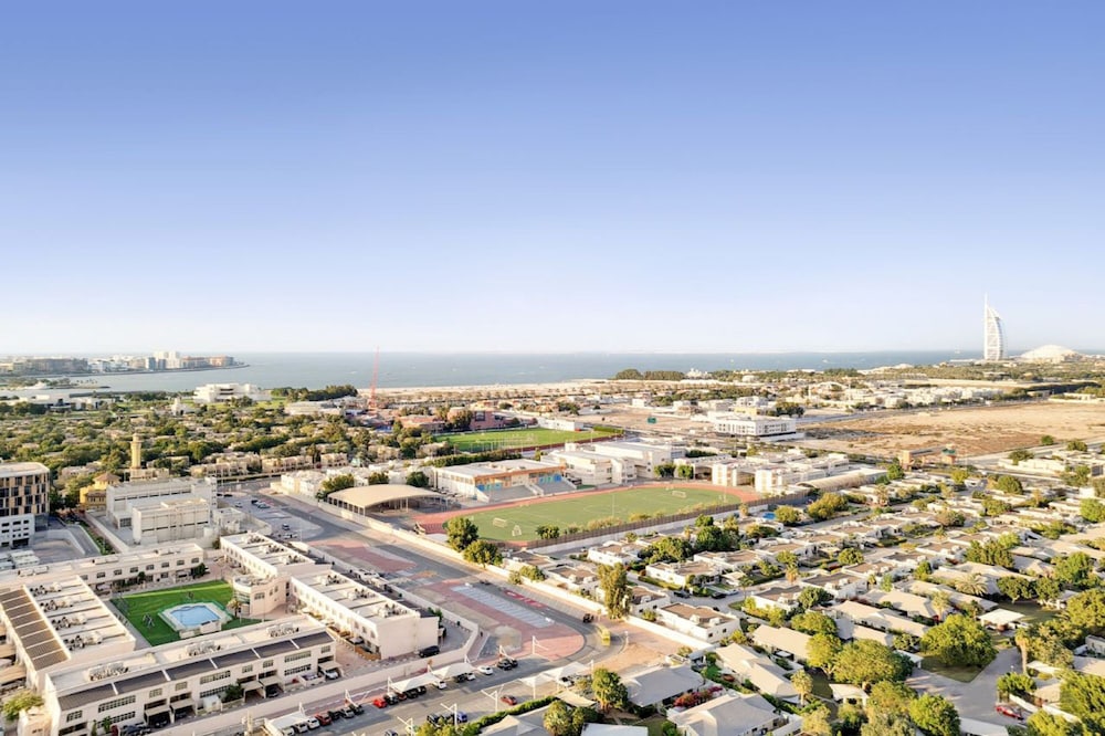 Two Seasons Hotel & Apartments — Attractions in the area in Dubai