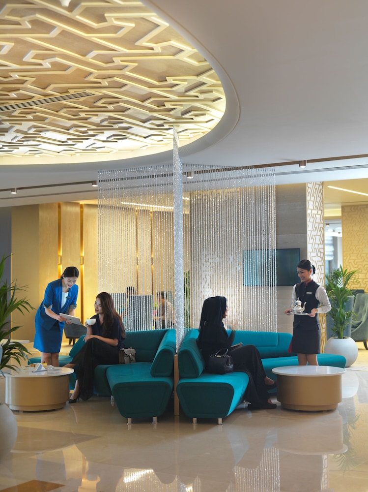 Two Seasons Hotel & Apartments — Restaurant & bars in Dubai
