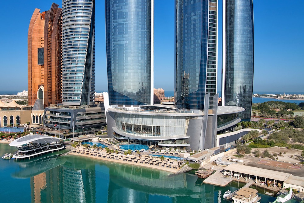 Conrad Abu Dhabi Etihad Towers — Hotel building in Abu Dhabi