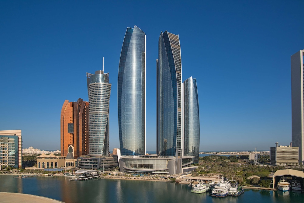 Conrad Abu Dhabi Etihad Towers — Hotel building in Abu Dhabi