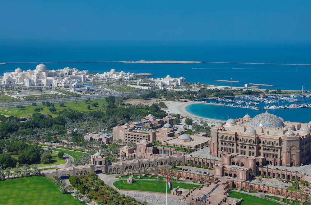 Conrad Abu Dhabi Etihad Towers — Hotel building in Abu Dhabi