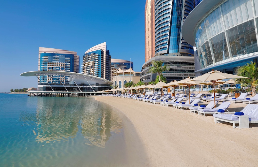 Conrad Abu Dhabi Etihad Towers — Beach in Abu Dhabi