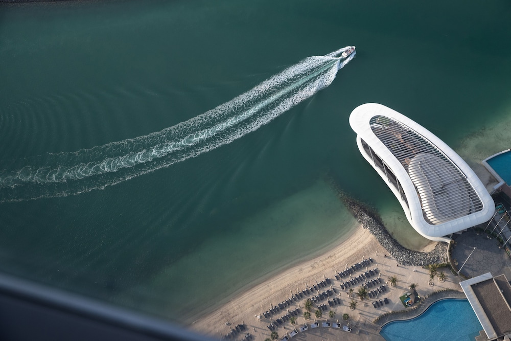 Conrad Abu Dhabi Etihad Towers — Beach in Abu Dhabi