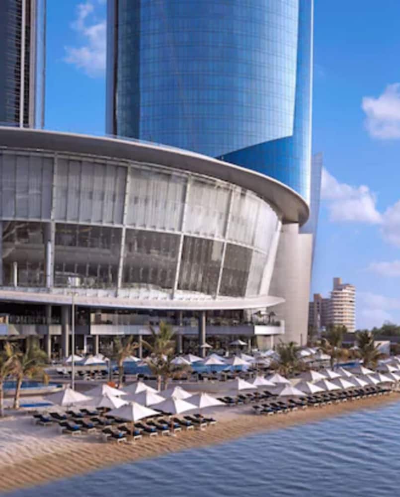 Conrad Abu Dhabi Etihad Towers — Hotel building in Abu Dhabi