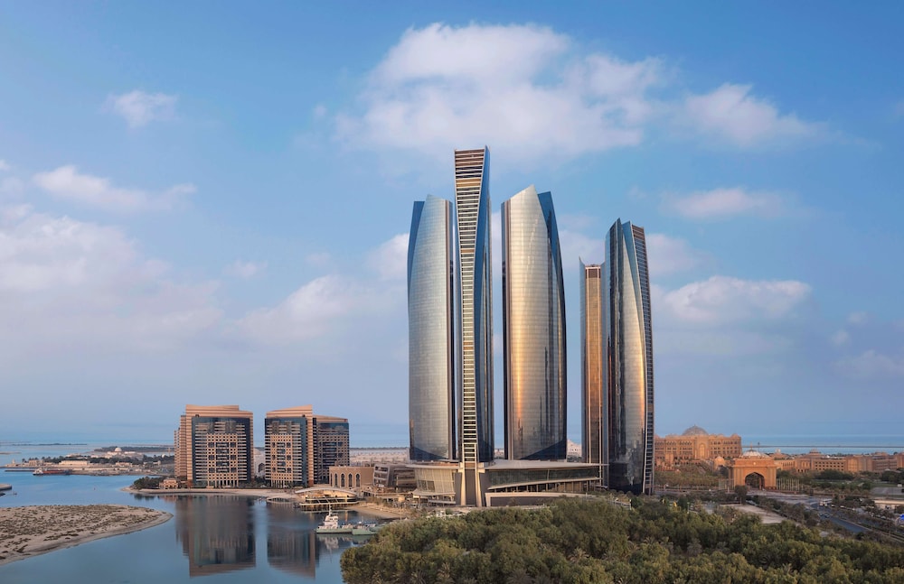 Conrad Abu Dhabi Etihad Towers — Hotel building in Abu Dhabi