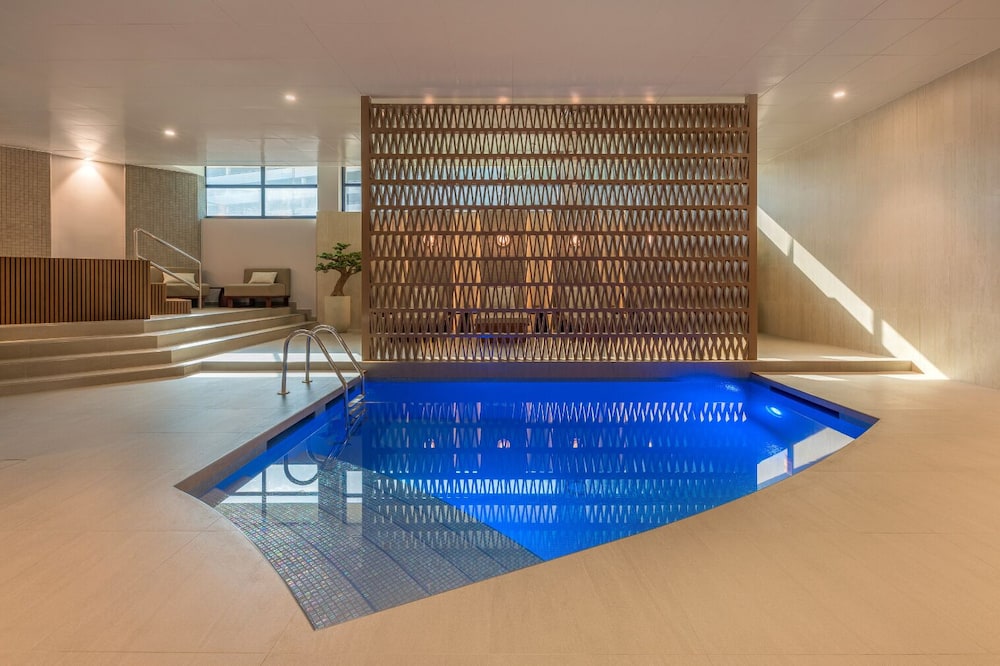 The Creekside Hotel Dubai an Accor Hotel — Swimming pool in Dubai