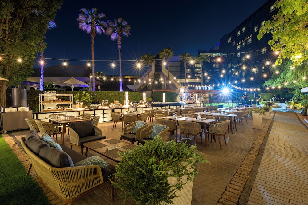 The Creekside Hotel Dubai an Accor Hotel — Restaurant & bars in Dubai