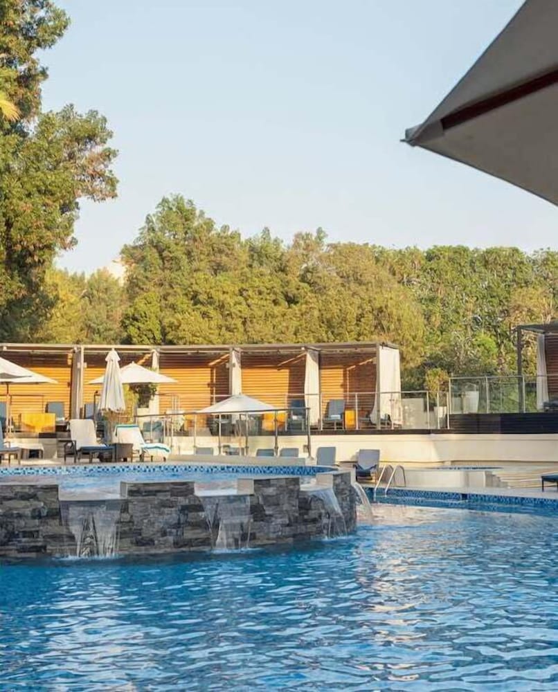 The Creekside Hotel Dubai an Accor Hotel — Swimming pool in Dubai