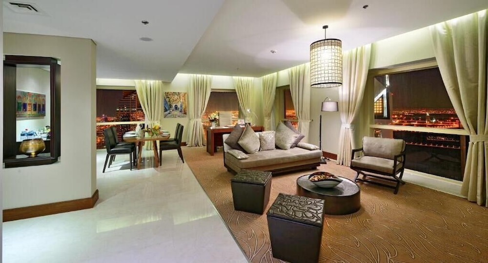 The Tower Plaza Hotel — Rooms in Dubai