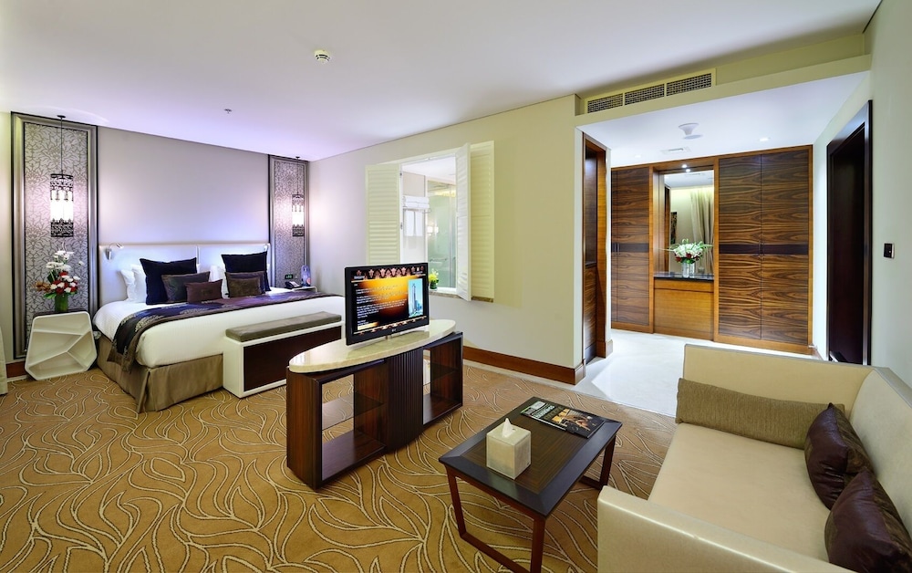 The Tower Plaza Hotel — Rooms in Dubai