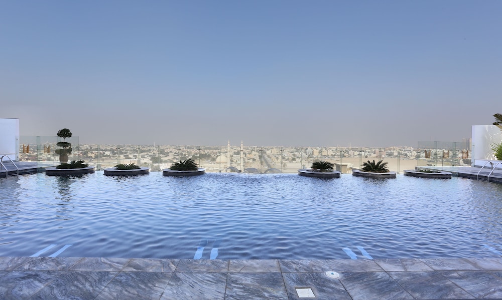 The Tower Plaza Hotel — Outdoor in Dubai