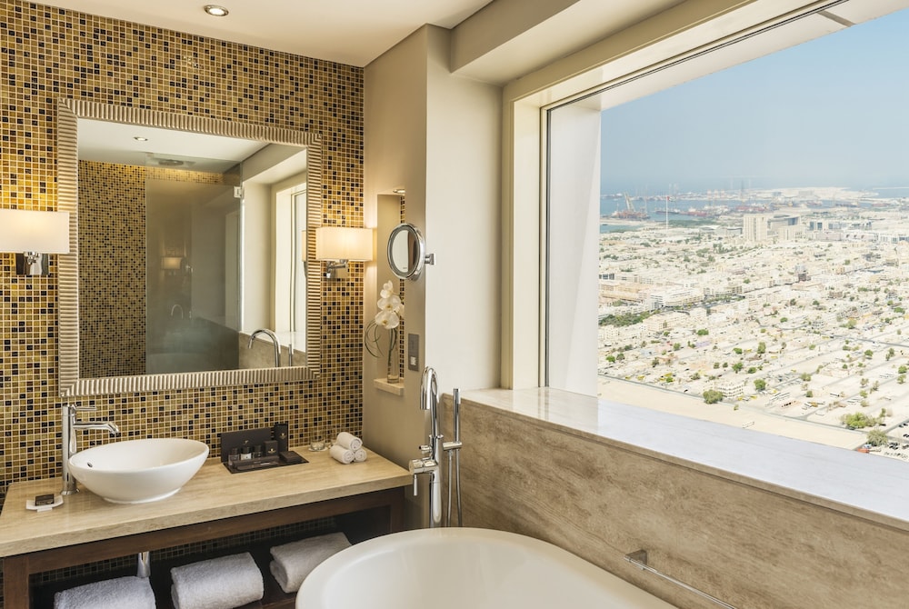 The Tower Plaza Hotel — Rooms in Dubai