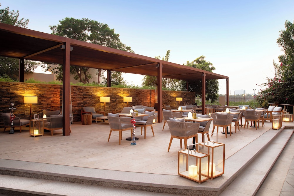 Park Rotana — Restaurant & bars in Abu Dhabi