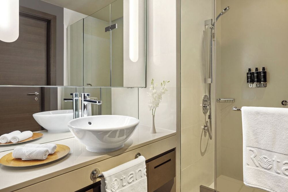 Park Rotana — Hotel rooms in Abu Dhabi
