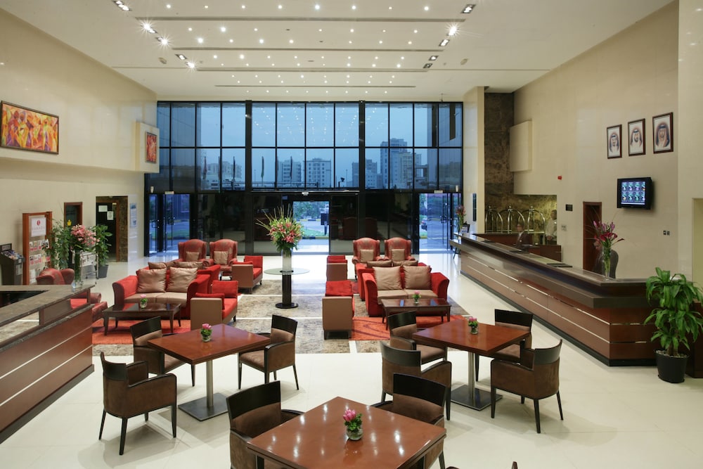 Ramada Hotel & Suites by Wyndham Ajman - zdjęcie 4