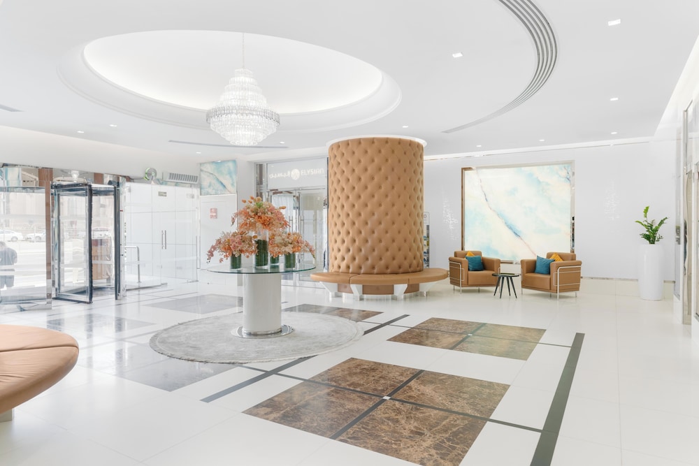 Golden Sands Hotel & Residences — Hotel building in Dubai