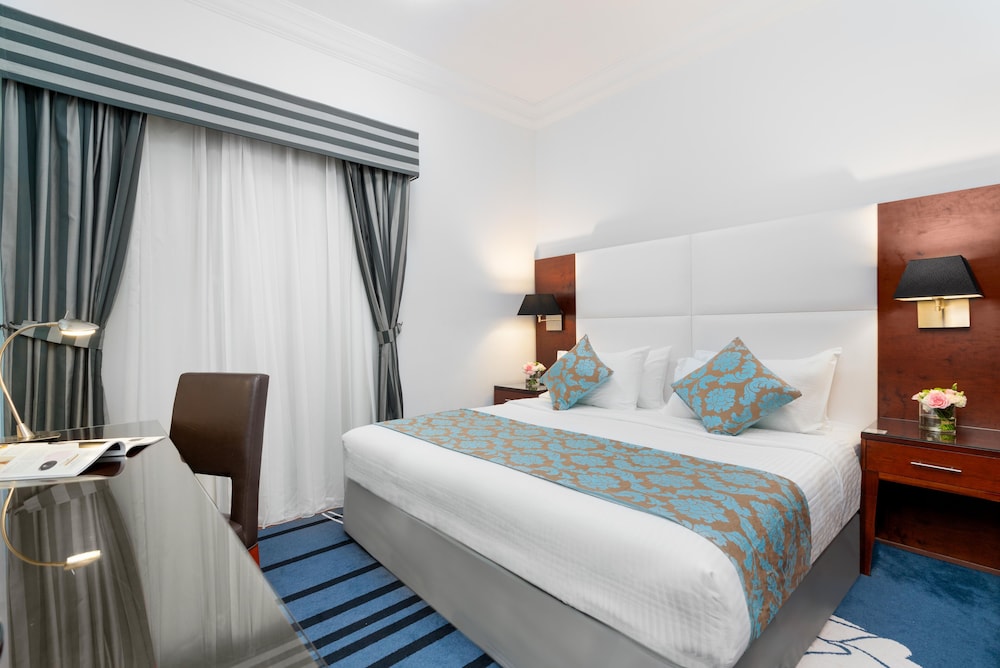 Golden Sands Hotel & Residences — Hotel rooms in Dubai