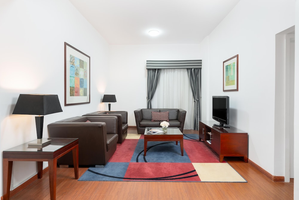 Golden Sands Hotel & Residences — Hotel rooms in Dubai