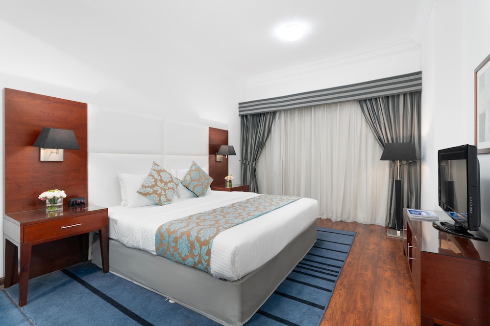 Golden Sands Hotel & Residences — Hotel rooms in Dubai