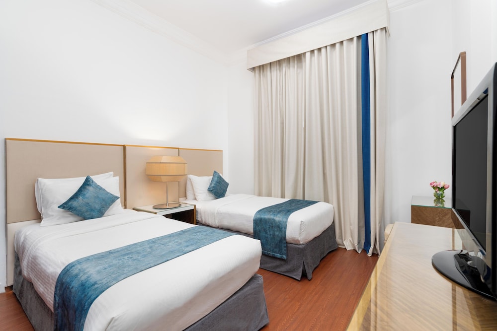 Golden Sands Hotel & Residences — Hotel rooms in Dubai