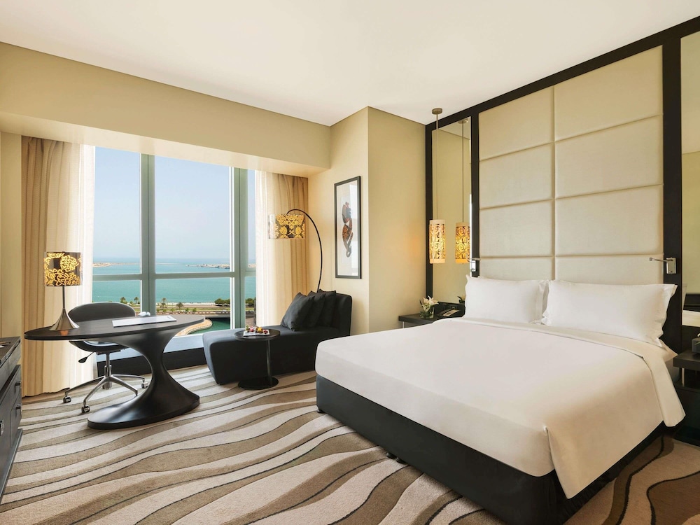 Sofitel Abu Dhabi Corniche — Hotel rooms in Abu Dhabi