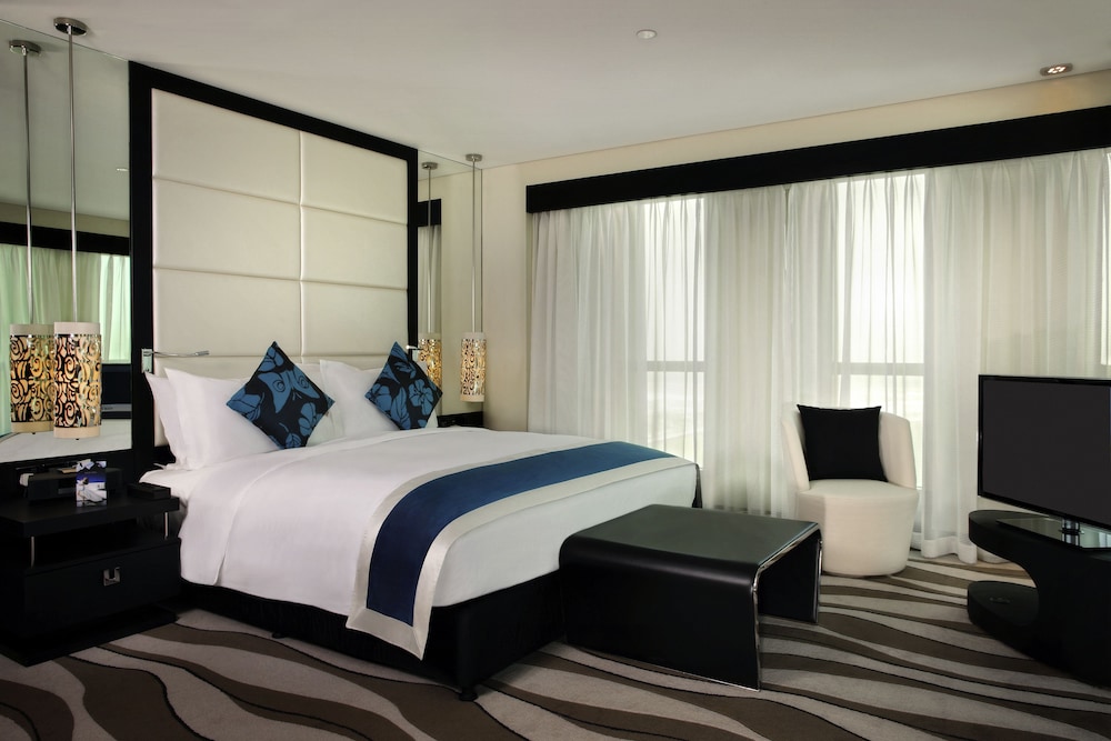 Sofitel Abu Dhabi Corniche — Hotel rooms in Abu Dhabi