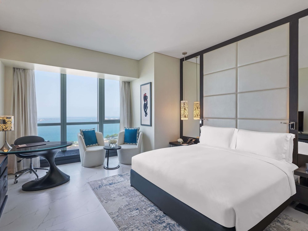 Sofitel Abu Dhabi Corniche — Hotel rooms in Abu Dhabi