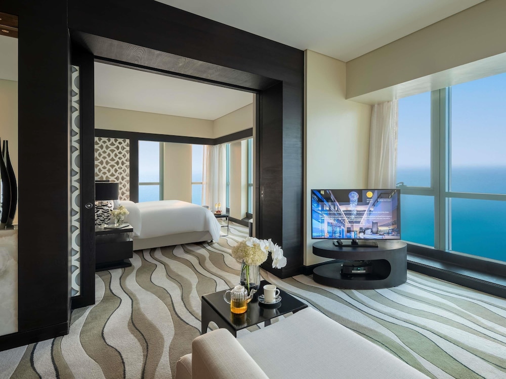 Sofitel Abu Dhabi Corniche — Hotel rooms in Abu Dhabi