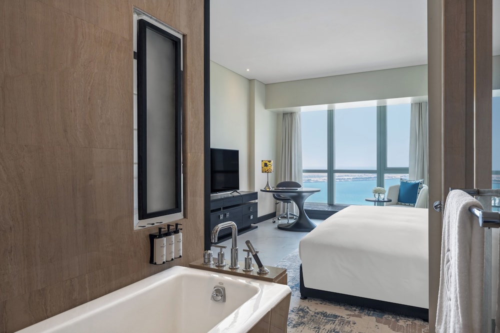 Sofitel Abu Dhabi Corniche — Hotel rooms in Abu Dhabi
