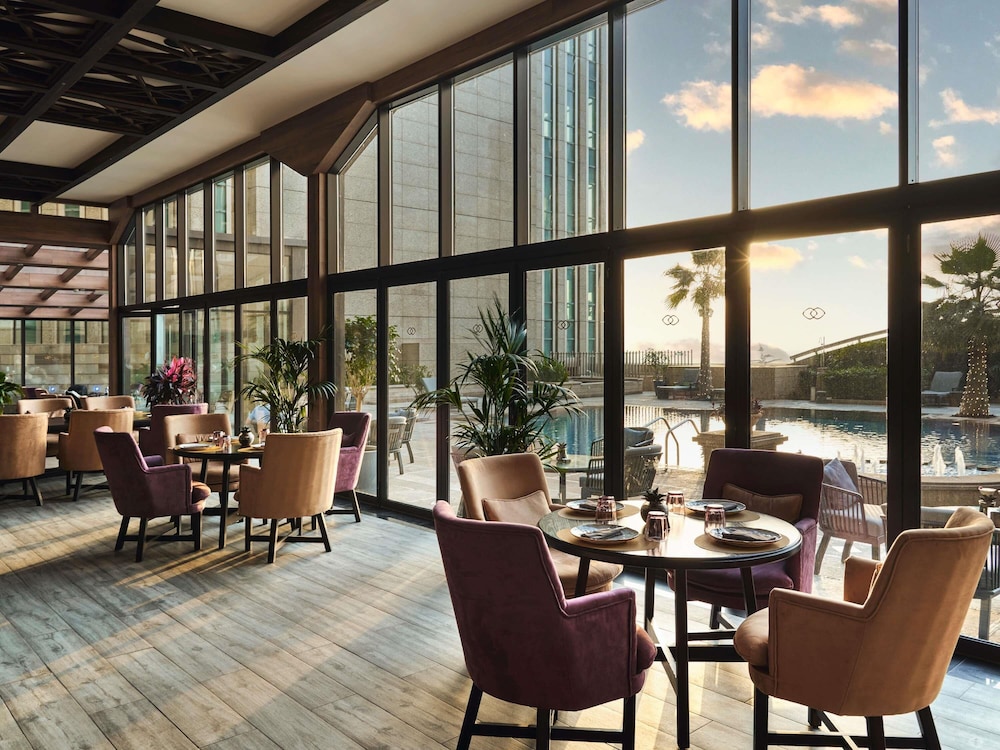 Sofitel Abu Dhabi Corniche — Hotel building in Abu Dhabi