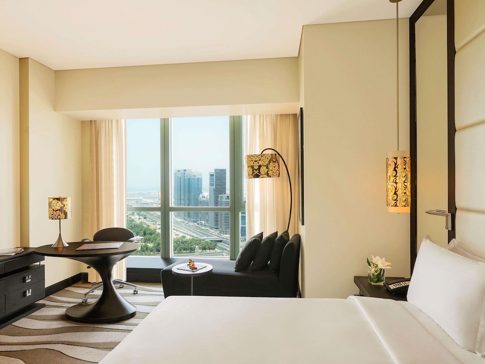 Sofitel Abu Dhabi Corniche — Hotel rooms in Abu Dhabi