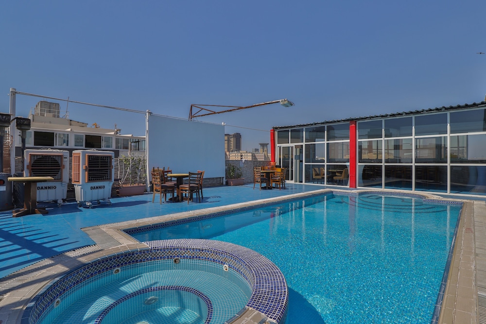 Sun And Sands Downtown Hotel — Main photo in Dubai