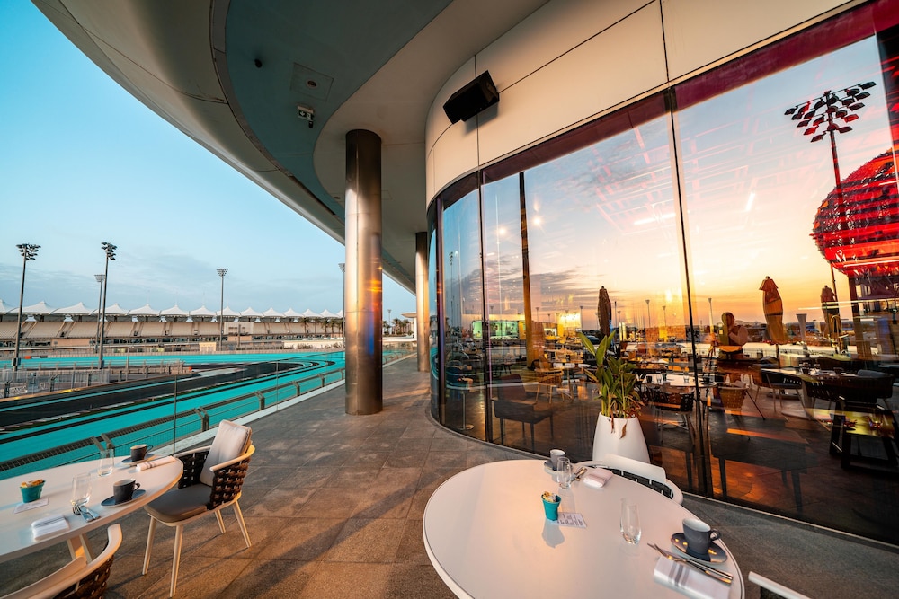 W Abu Dhabi - Yas Island - zdjęcie 4