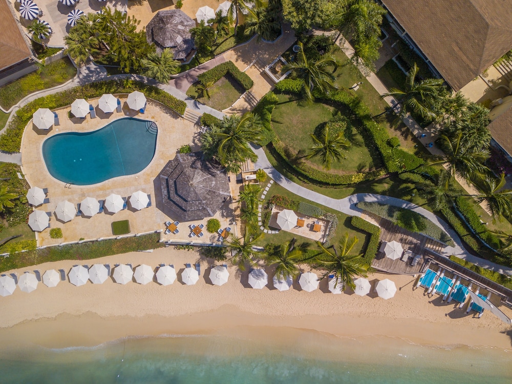 . Blue Waters Resort & Spa