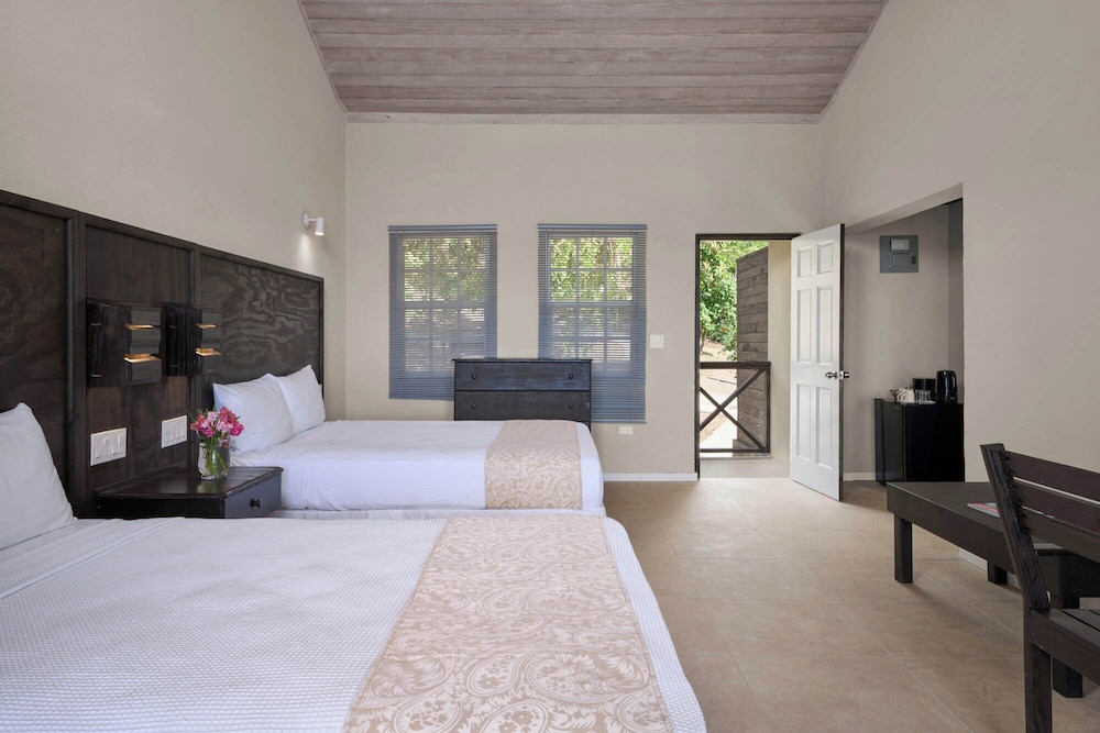 Hawksbill Resort Antigua — Hotel rooms in St. John's