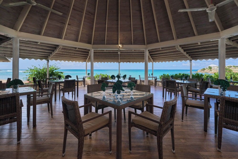 Hawksbill Resort Antigua — Restaurant & bars in St. John's