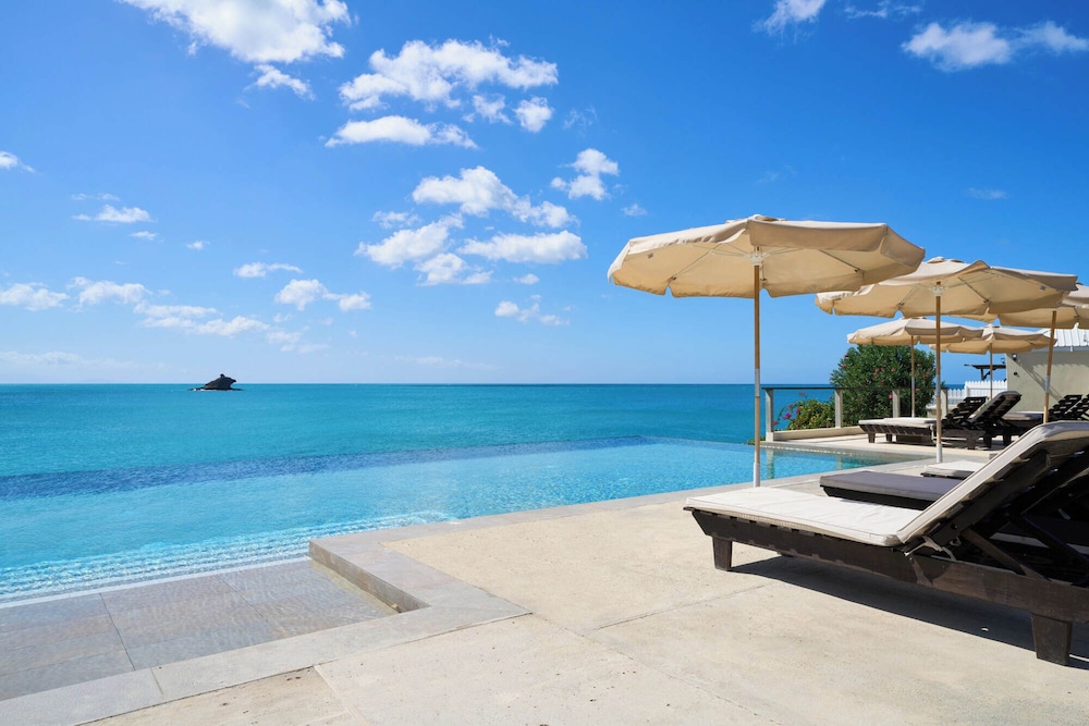 Hawksbill Resort Antigua — Swimming pool in St. John's