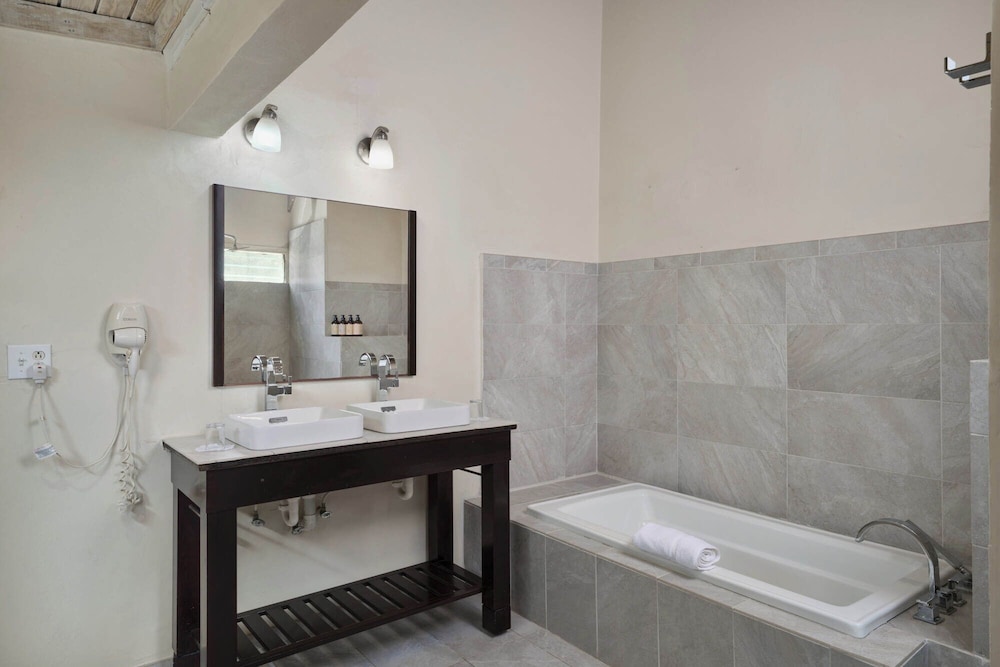 Hawksbill Resort Antigua — Hotel rooms in St. John's