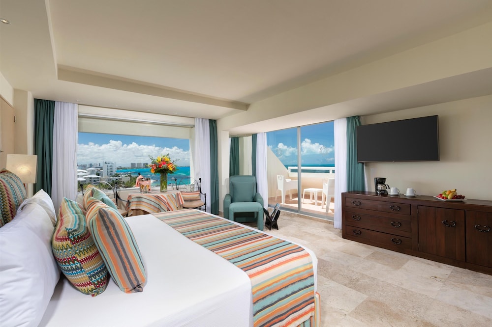 Grand Oasis Palm - All Inclusive — Hotel rooms in Cancun, Quintana Roo