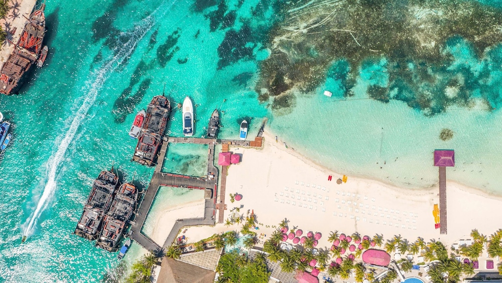 Grand Oasis Palm - All Inclusive — Beach in Cancun, Quintana Roo