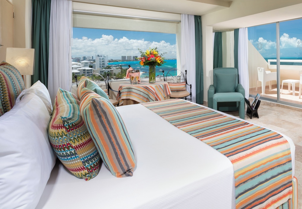 Grand Oasis Palm - All Inclusive — Hotel rooms in Cancun, Quintana Roo