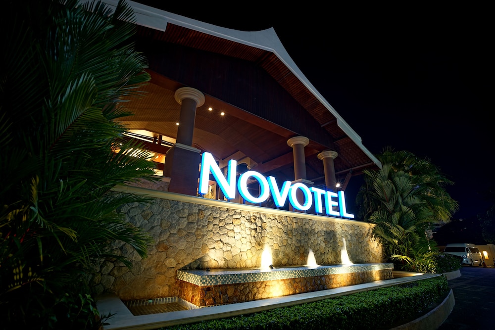 Novotel Phuket Vintage Park — Hotel building in Patong Beach, Phuket Province