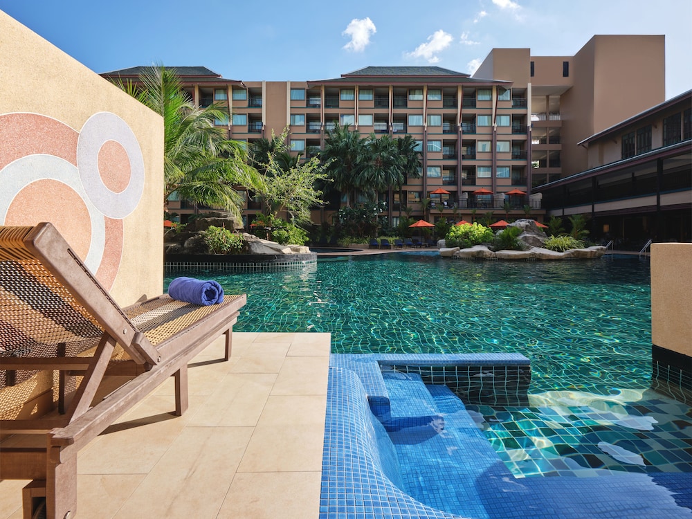 Novotel Phuket Vintage Park — Swimming pool in Patong Beach, Phuket Province