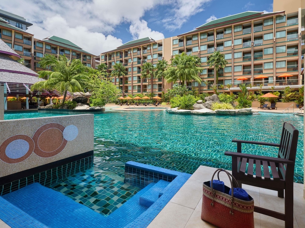 Novotel Phuket Vintage Park — Swimming pool in Patong Beach, Phuket Province