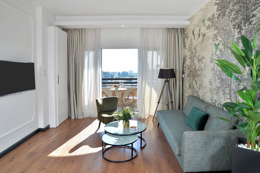 Ajax Hotel — Hotel rooms in Limassol, Limassol Region